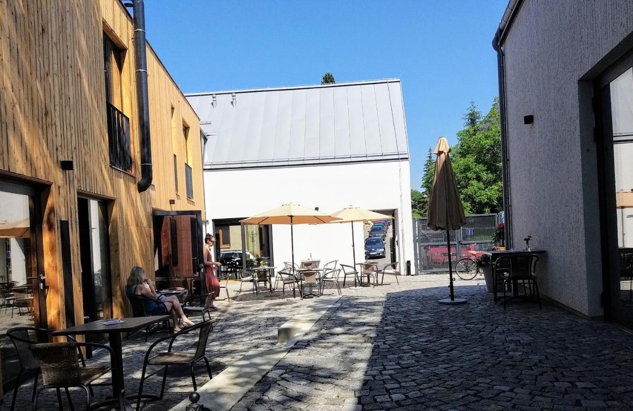 Kafe Orech Mnichovo Hradiste Exterior photo